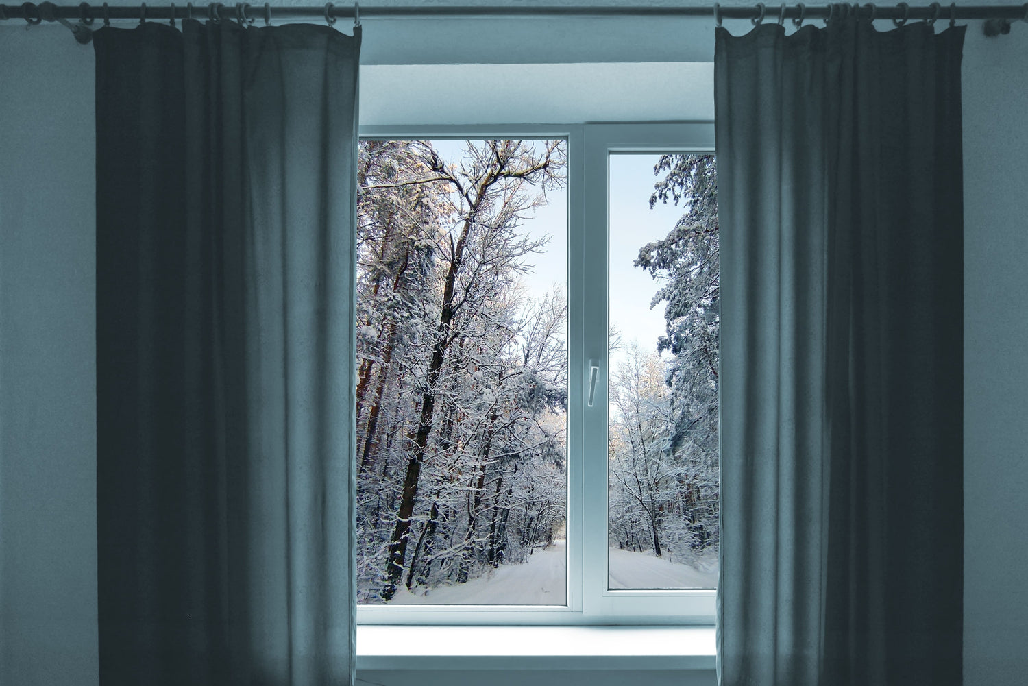 wärmeisolierender Vorhang im Winter